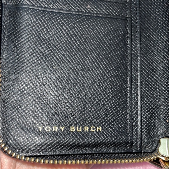 Tory Burch Perry Zip Passport Continental Wallet Wristlet EUC - Picture 4 of 15